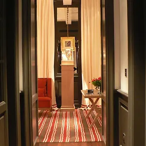 Marquis Faubourg Saint-honore Paris